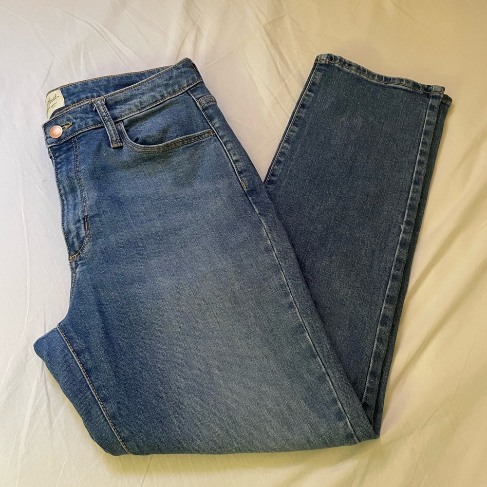 Universal Thread Blue High Rise Straight Leg Jeans size 6